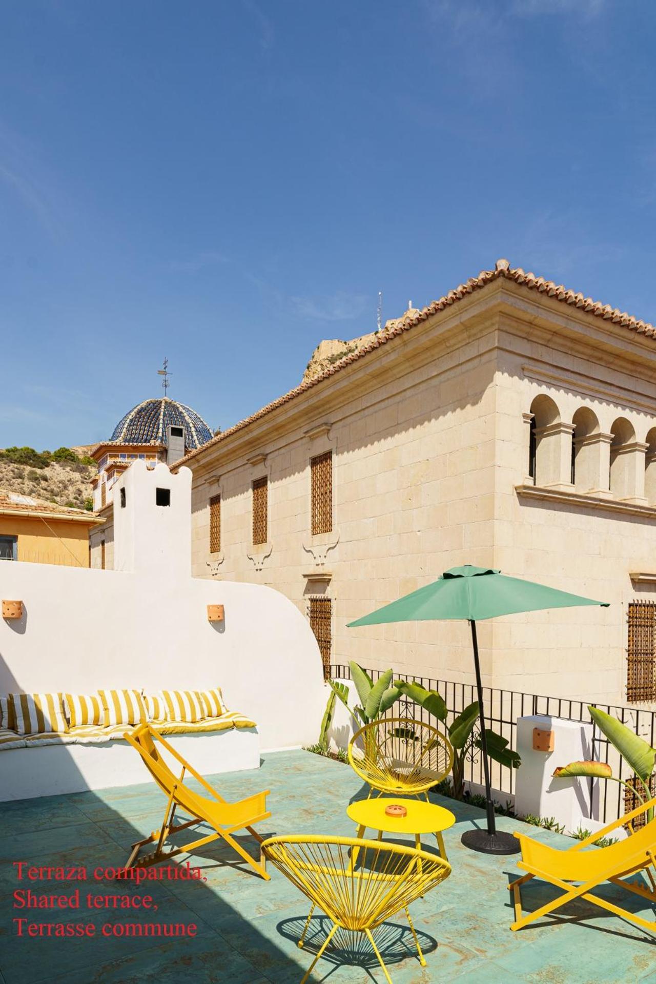 Luxurious Studio In Historic Center Of Alicante Buitenkant foto